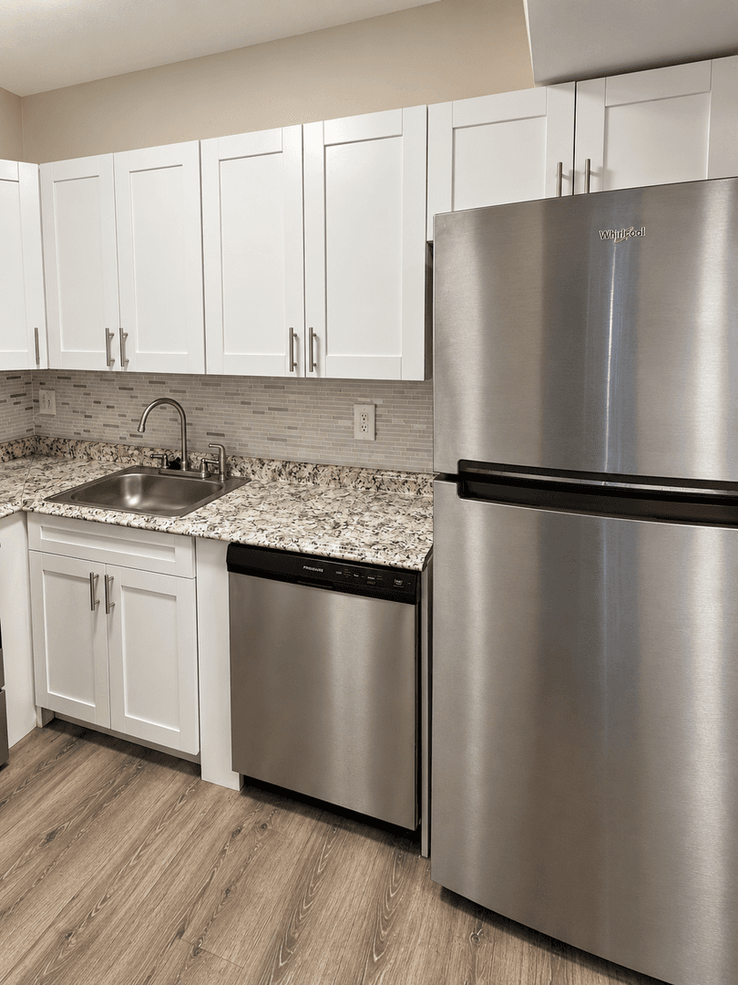 West Palm Beach Apartment: 537 South Sequoia Dr