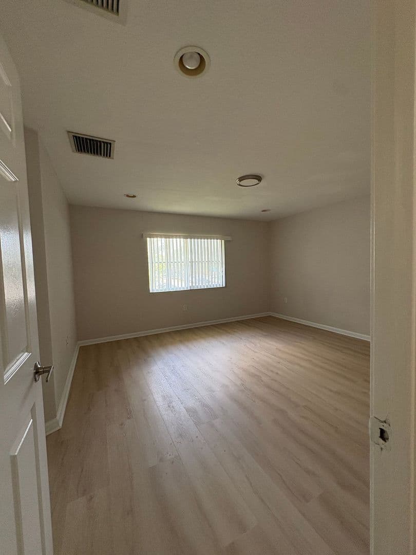 Fort Lauderdale Apartment: 5127 NW 30th Terrace