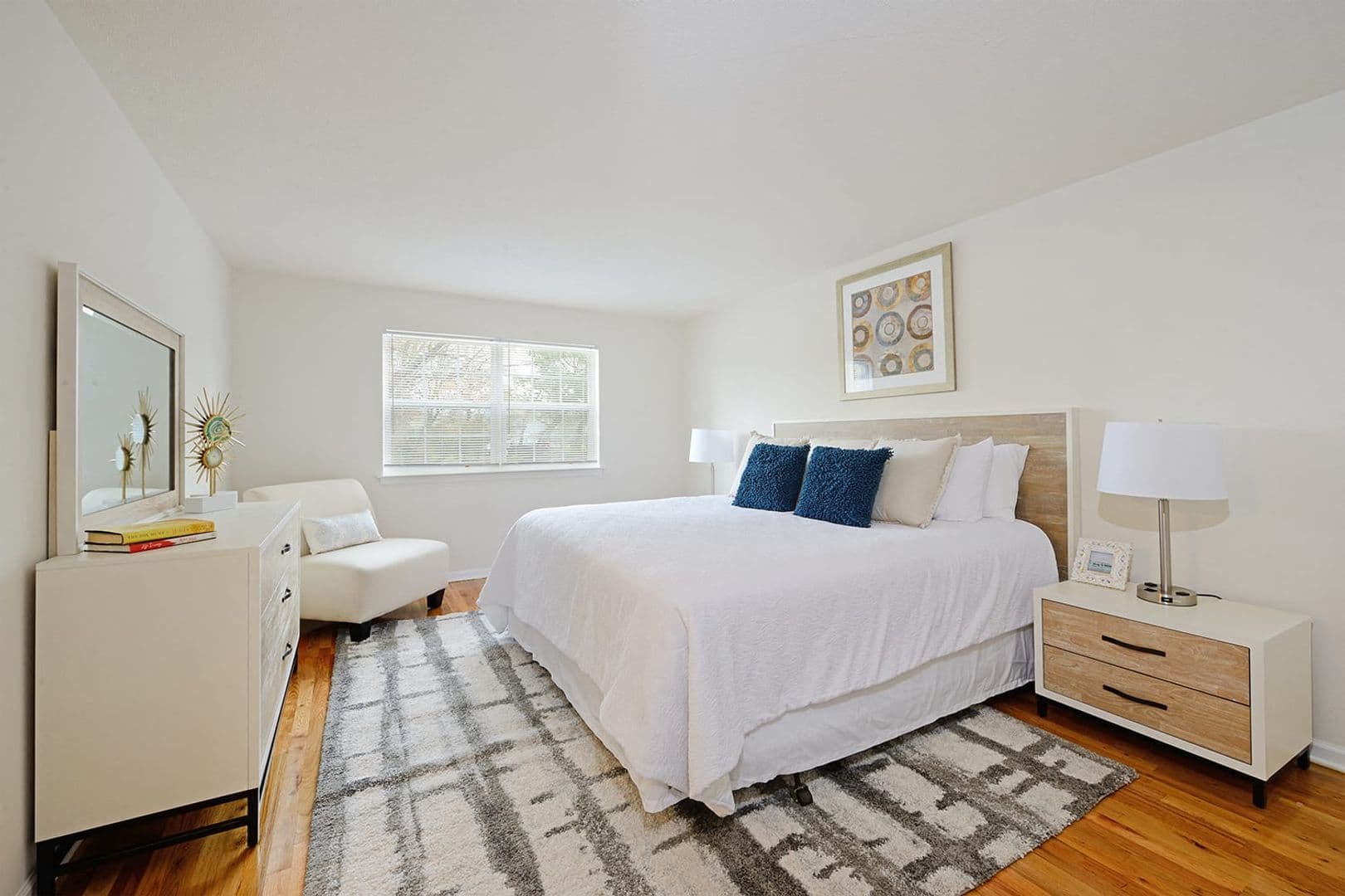 Bridgewater Apartment: 89 Tunison Lane