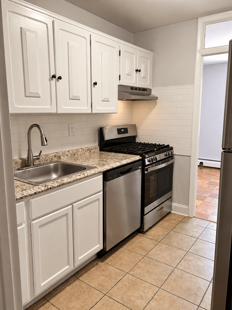 North Plainfield Apartment: 25 Washington Ave