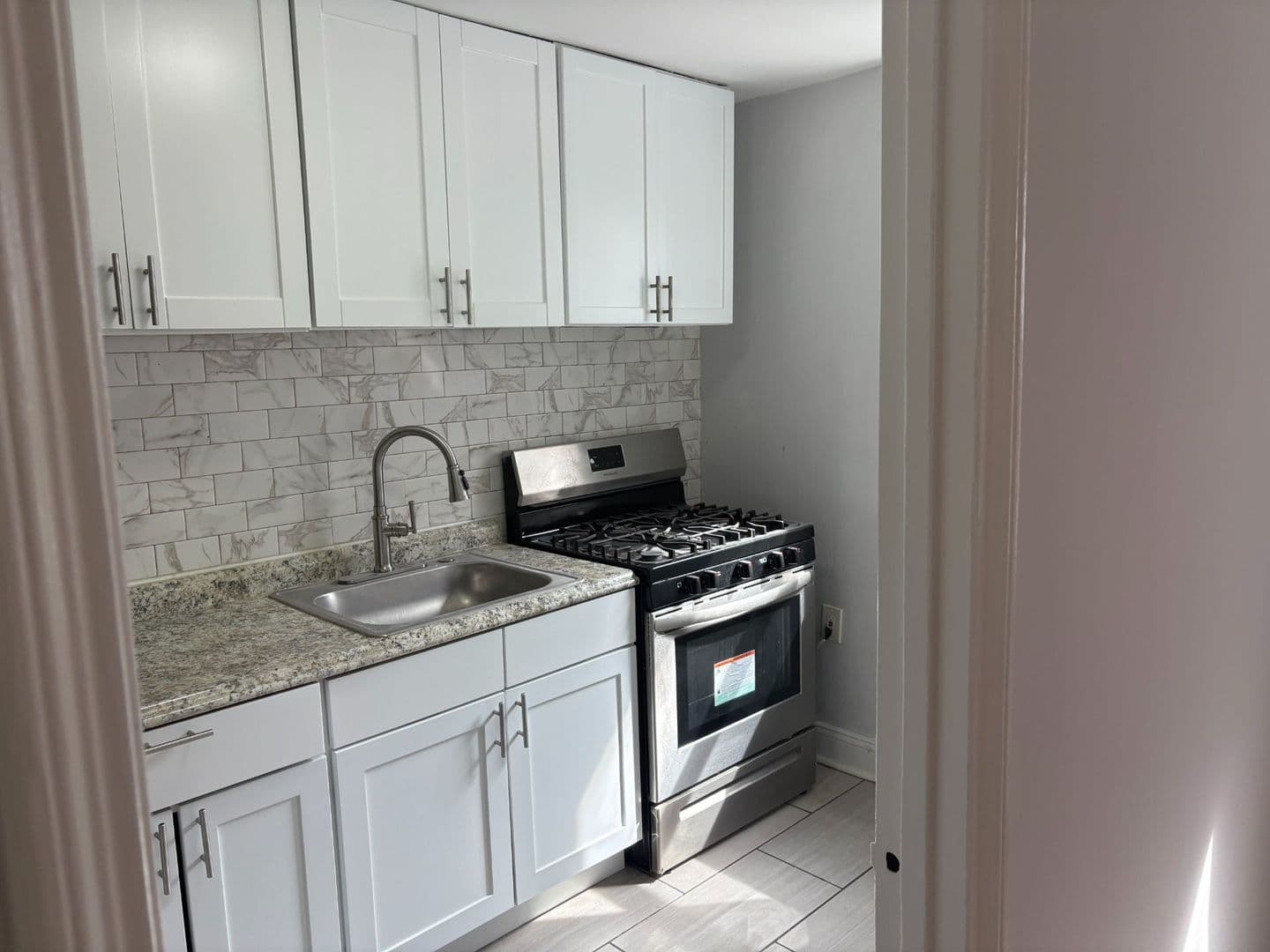 Plainfield Apartment: 802 East Front St