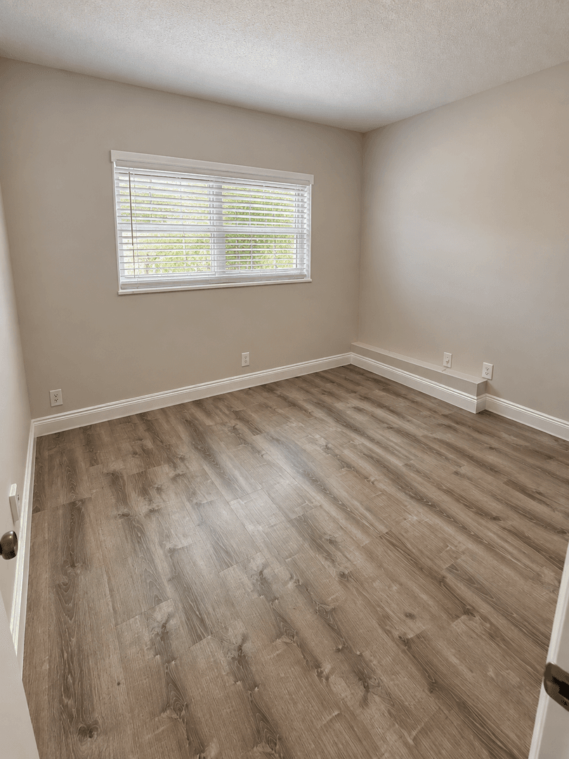 Pompano Beach Apartment: 811-831 SE 22nd Ave