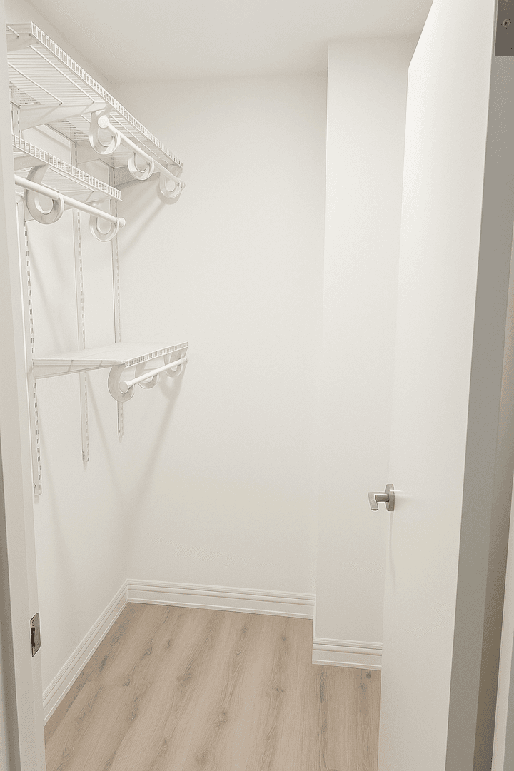Somerville Apartment: 21 Oak Terrace