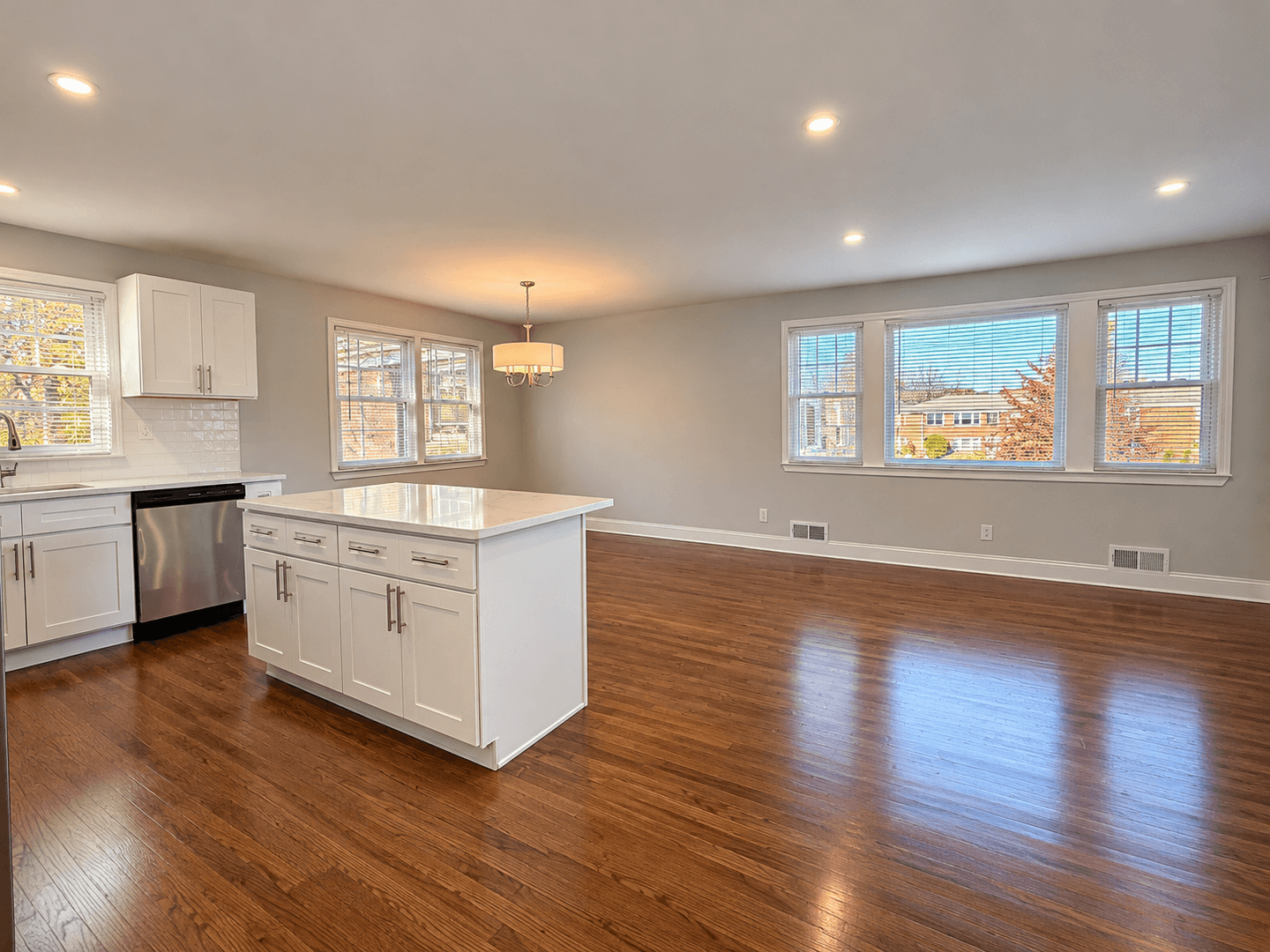 Somerville Apartment: 5-20 Oak Terrace & 195-221 Mountain Ave