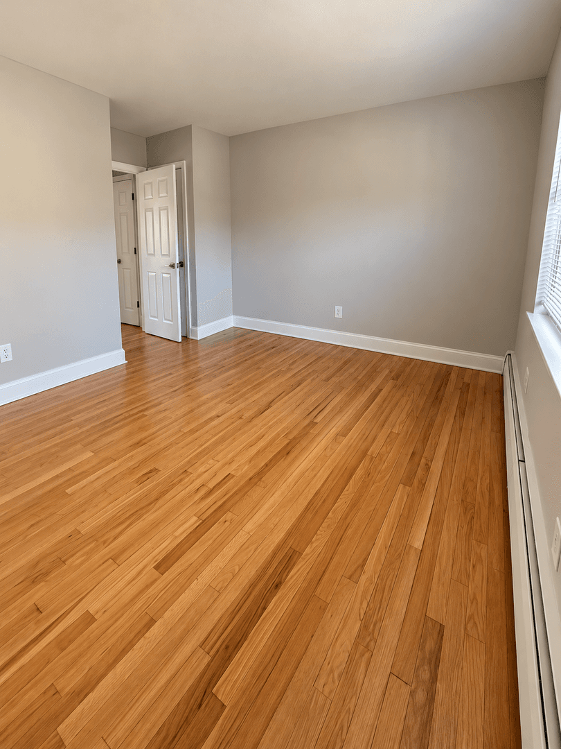 Matawan Apartment: 171 Matawan Ave