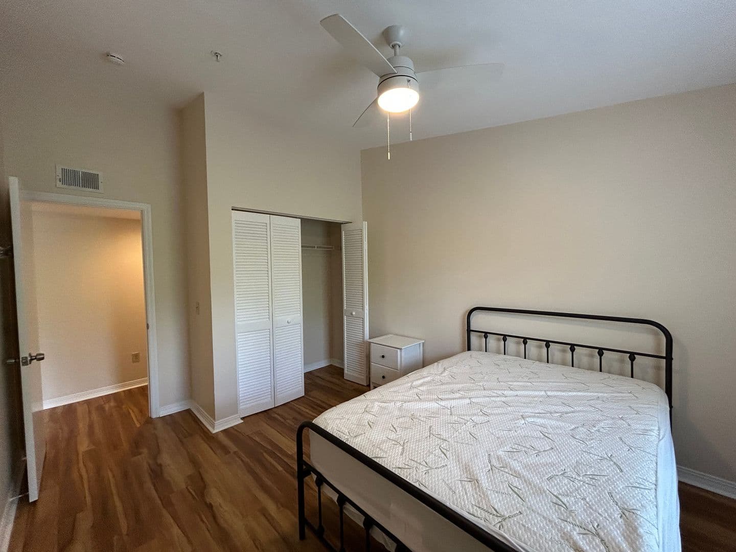 Gainesville Apartment: 2360 SW Archer Rd