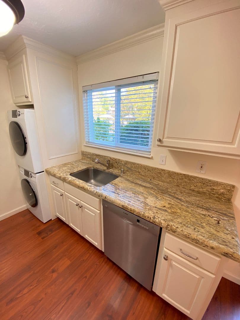 Alamo Condo: 1470 Danville Blvd #6