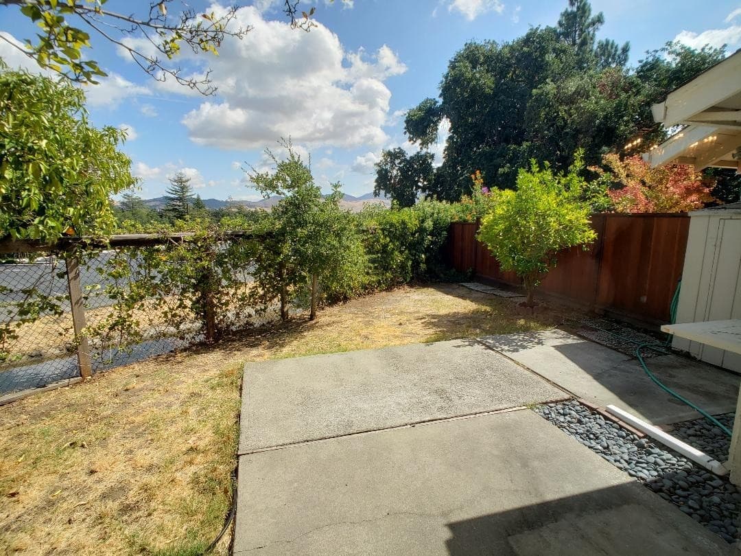 Walnut Creek Townhome: 141 Sand Wedge Place