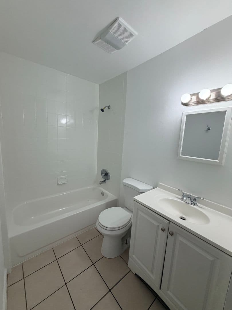 Palm Springs Apartment: Park Lane