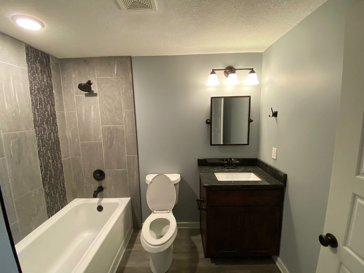 Lawrence House: 418 Freemont