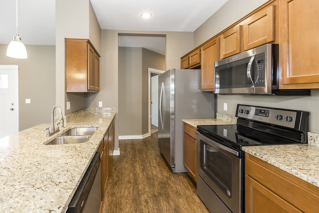 Lawrence Apartment: 2300 Stone Hawk Ct.