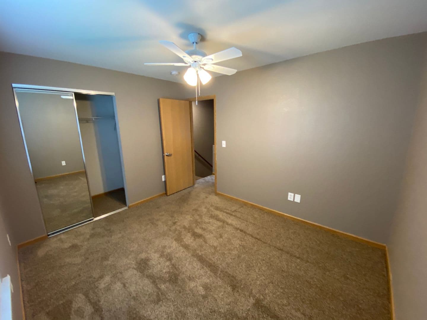 Lawrence Apartment: 5111 Congressional Cir