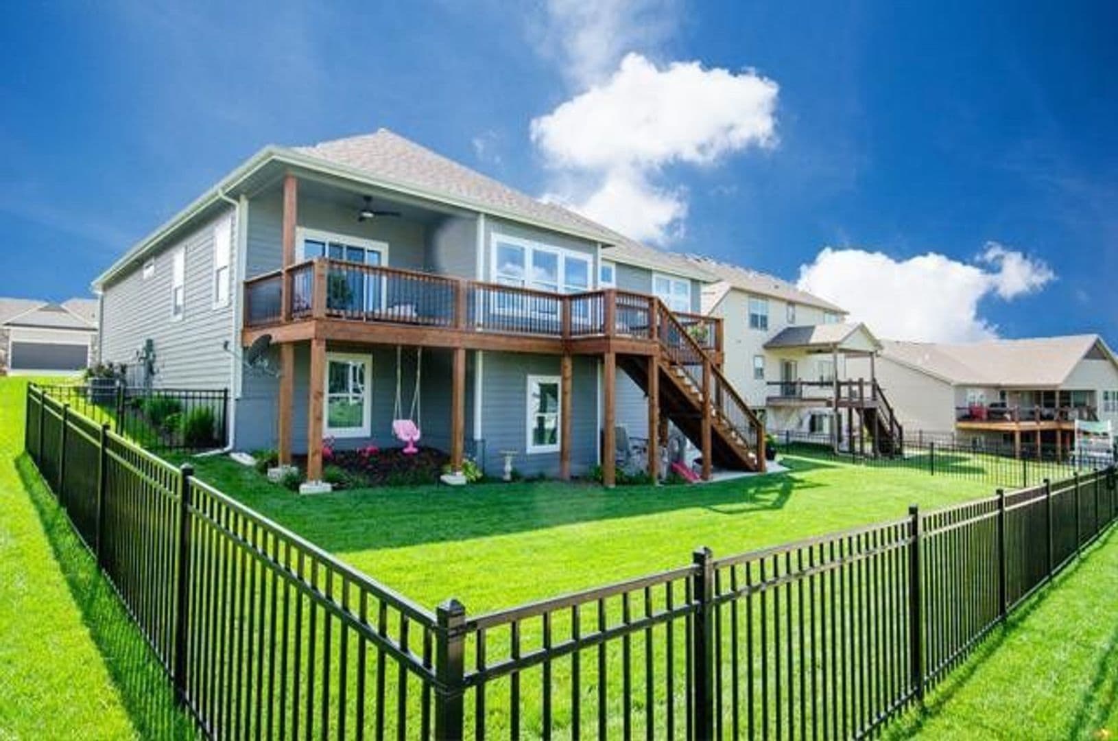 Lawrence House: 418 Freemont