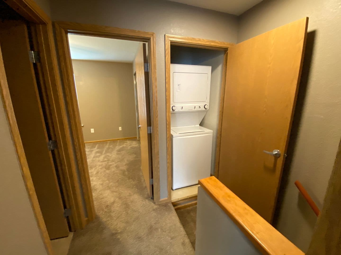 Lawrence Apartment: 5111 Congressional Cir
