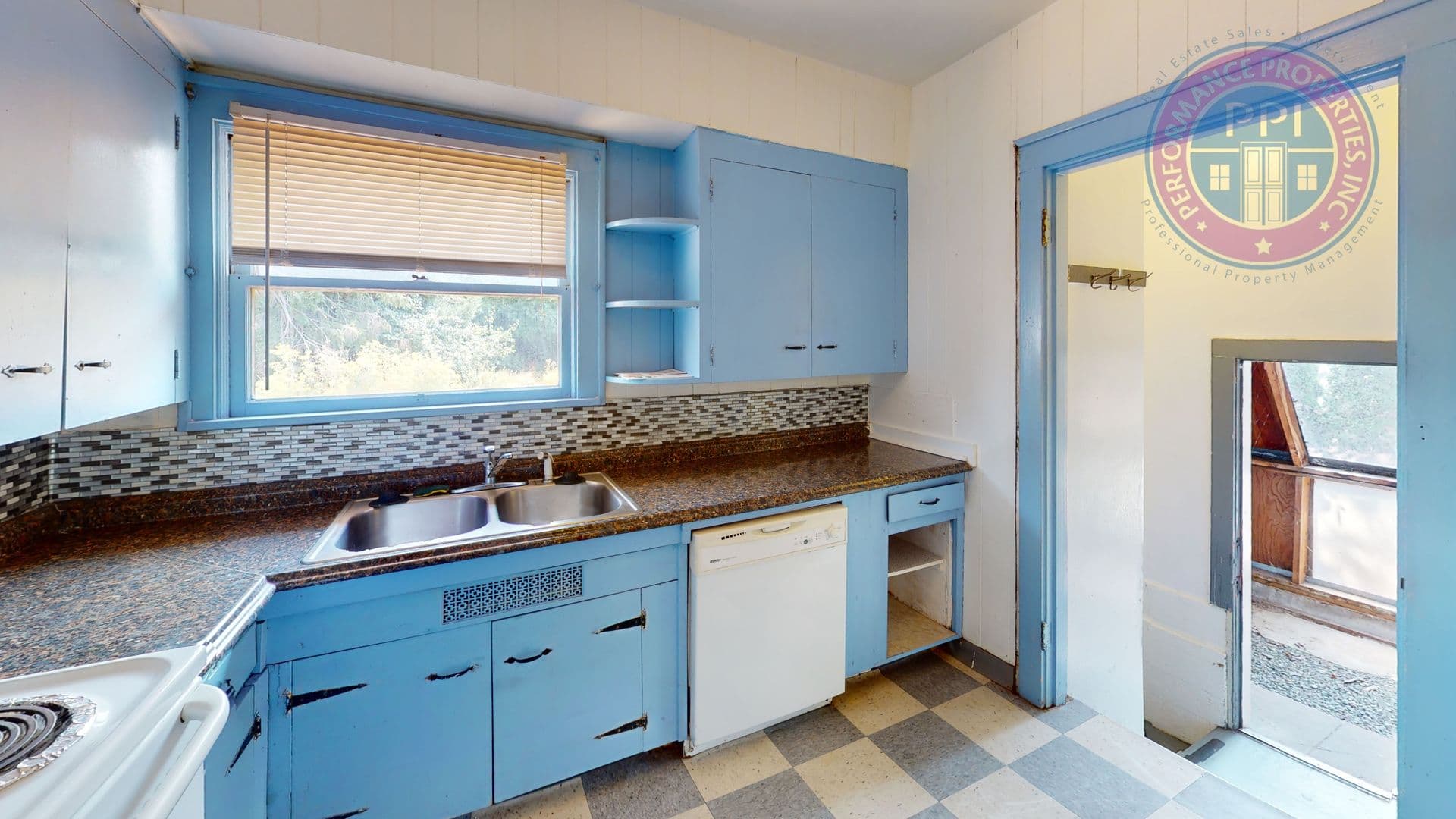 Portland House: 14 NE 53rd Avenue