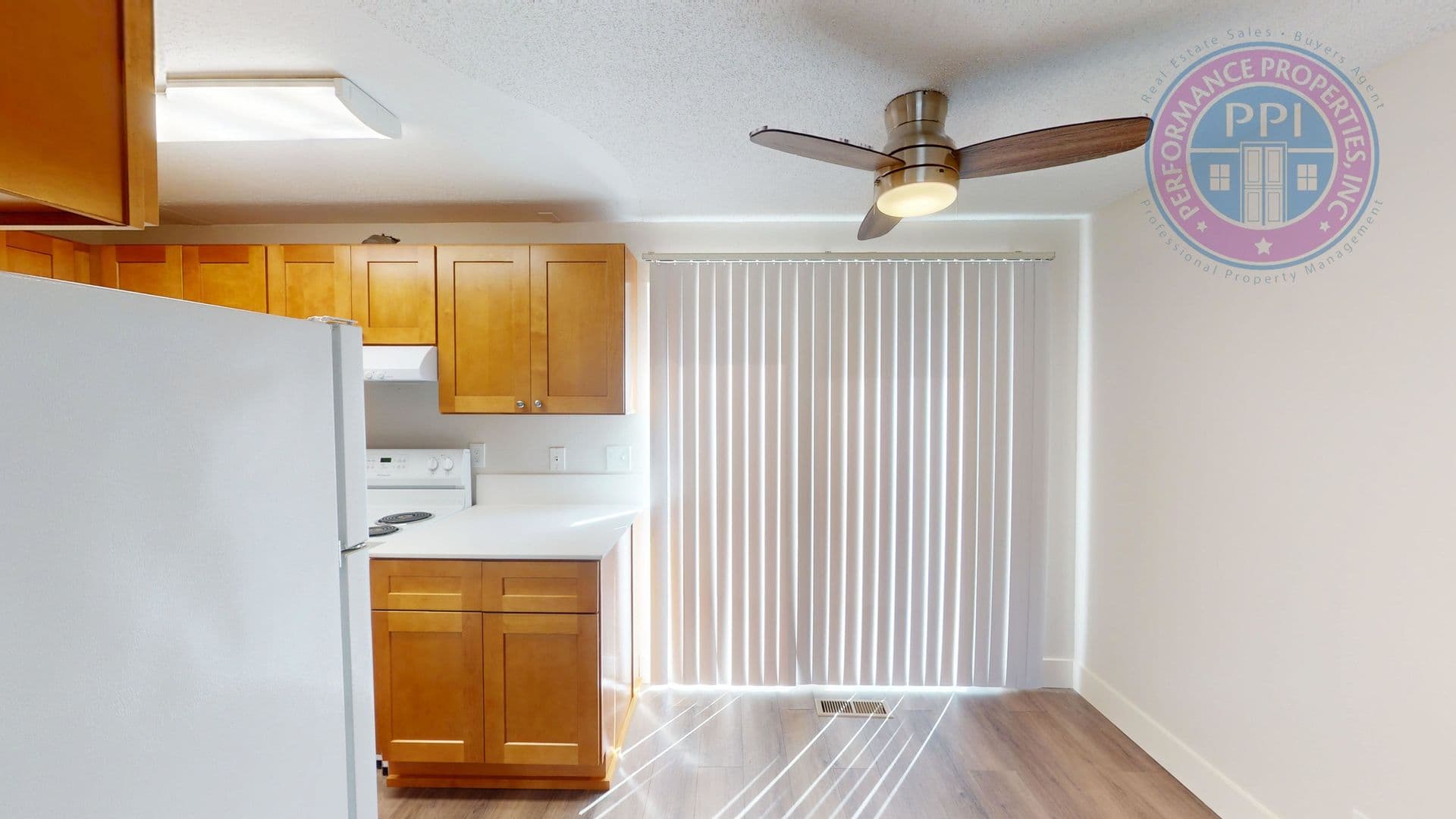 West Linn Apartment: 3595 Cedaroak Drive #1-16