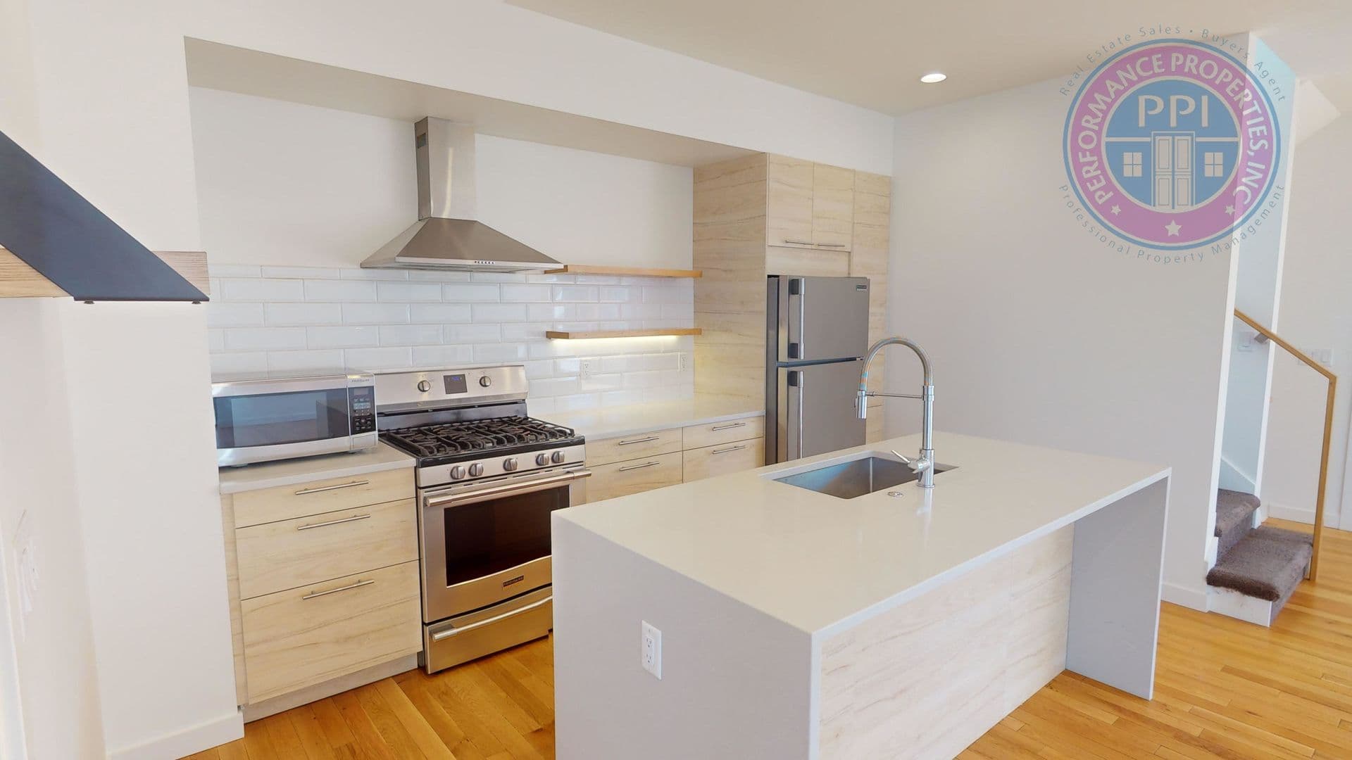 Portland Townhome: 1014 SE 42nd Avenue