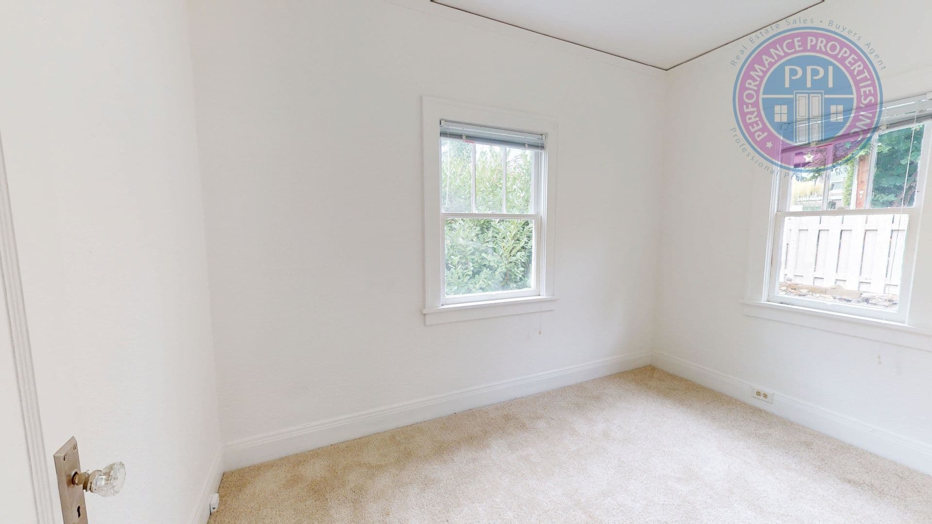 Lake Oswego House: 43 Ladd Street
