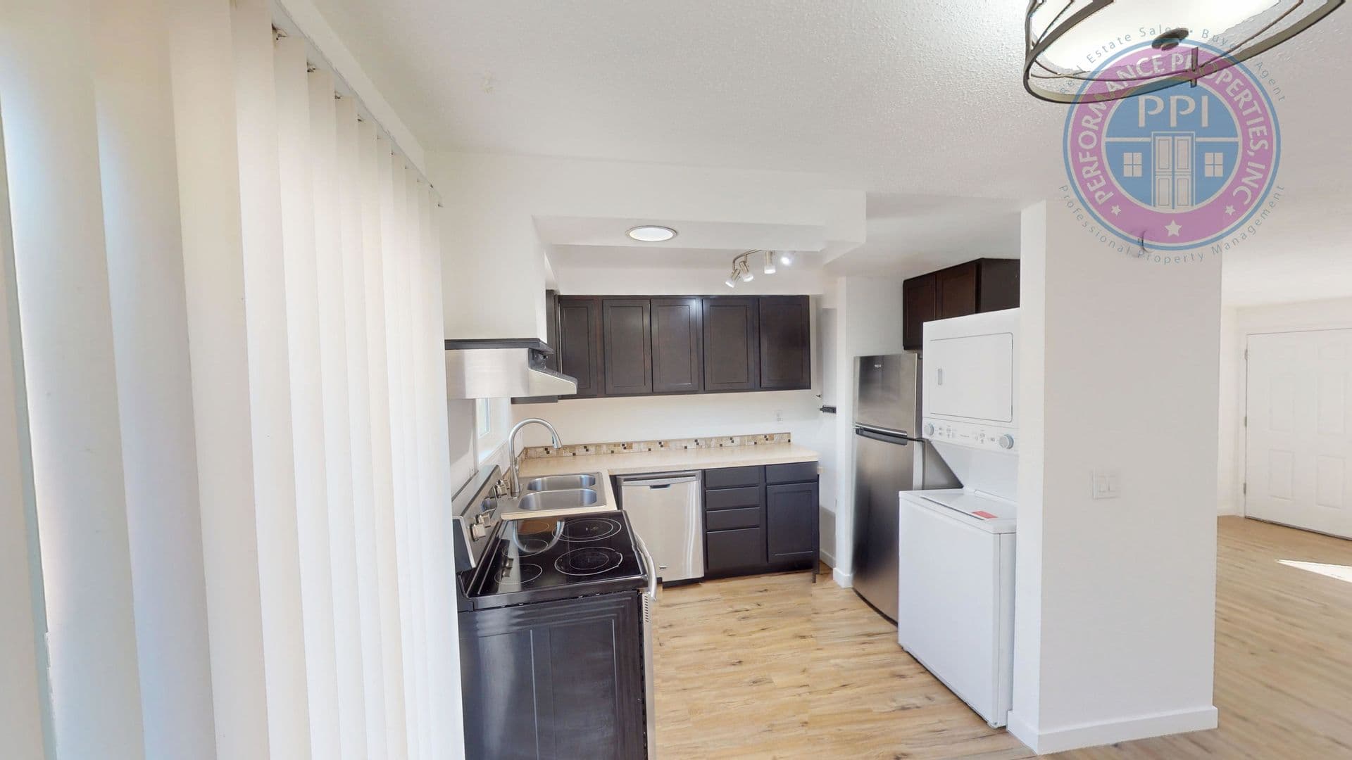 Tualatin Apartment: 18675 SW Boones Ferry Road #1-7