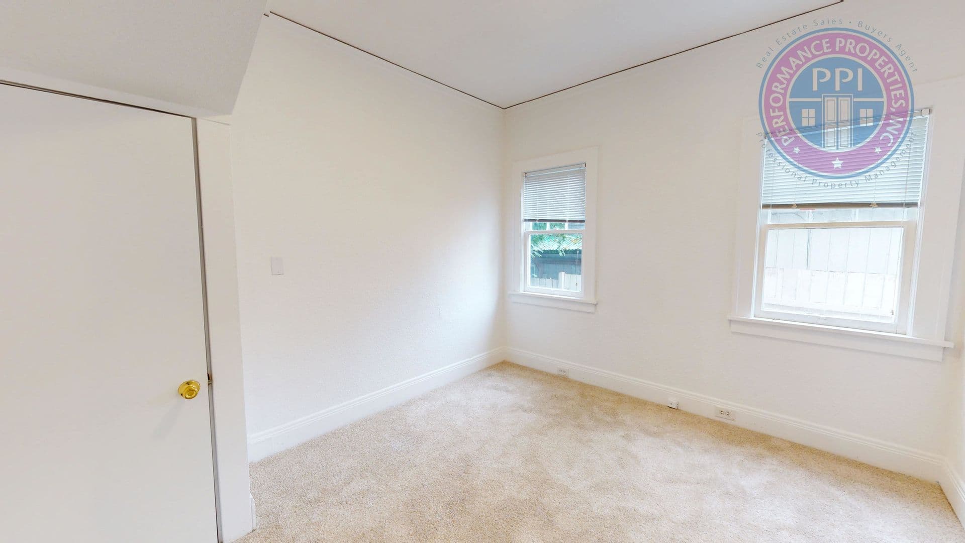 Lake Oswego House: 43 Ladd Street