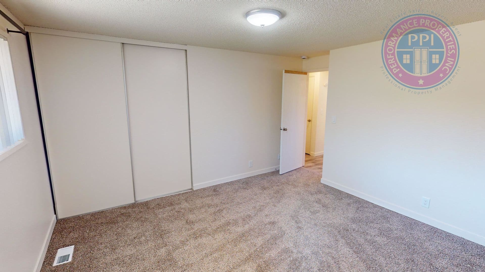 West Linn Apartment: 3595 Cedaroak Drive #1-16