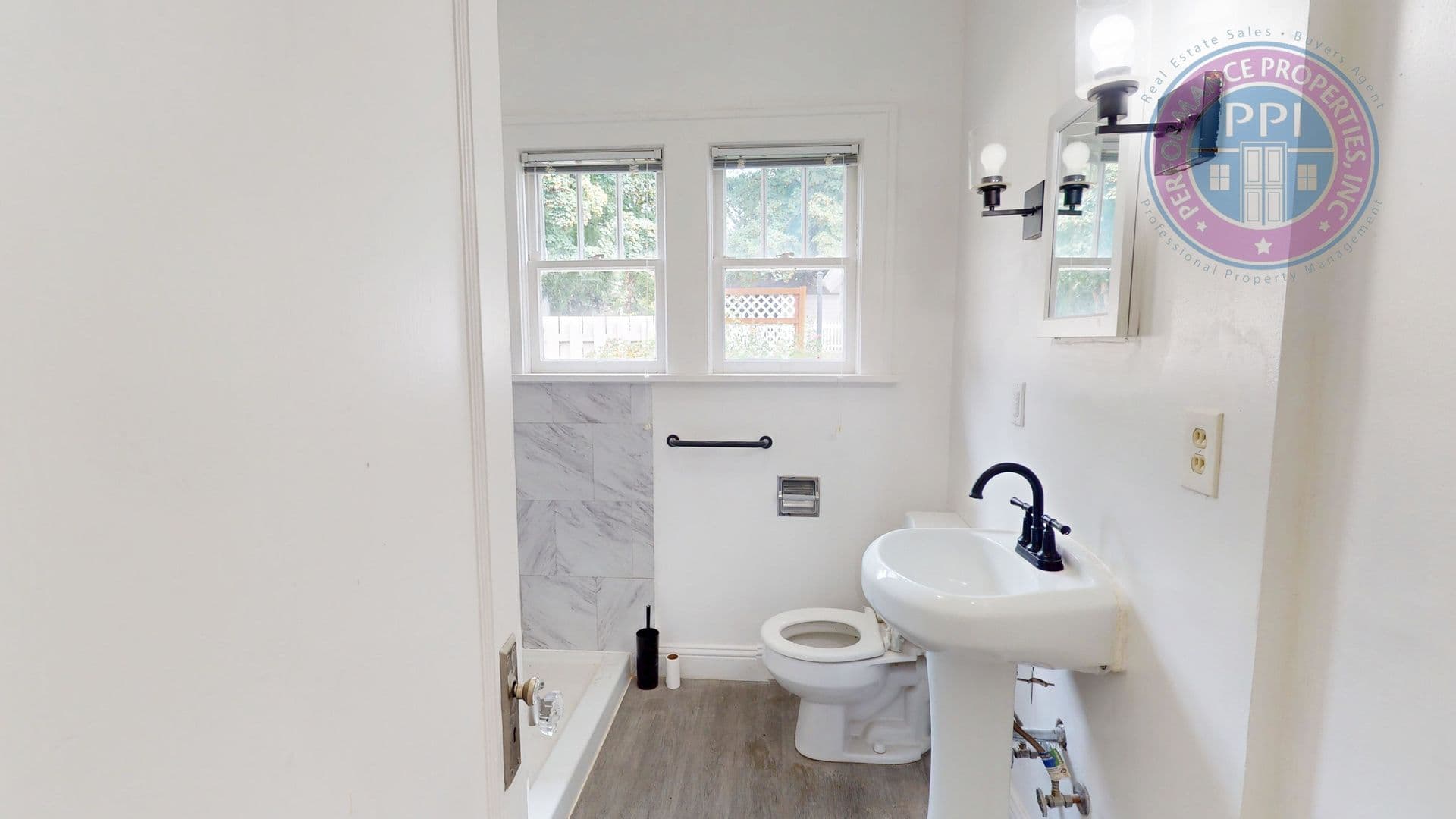 Lake Oswego House: 43 Ladd Street