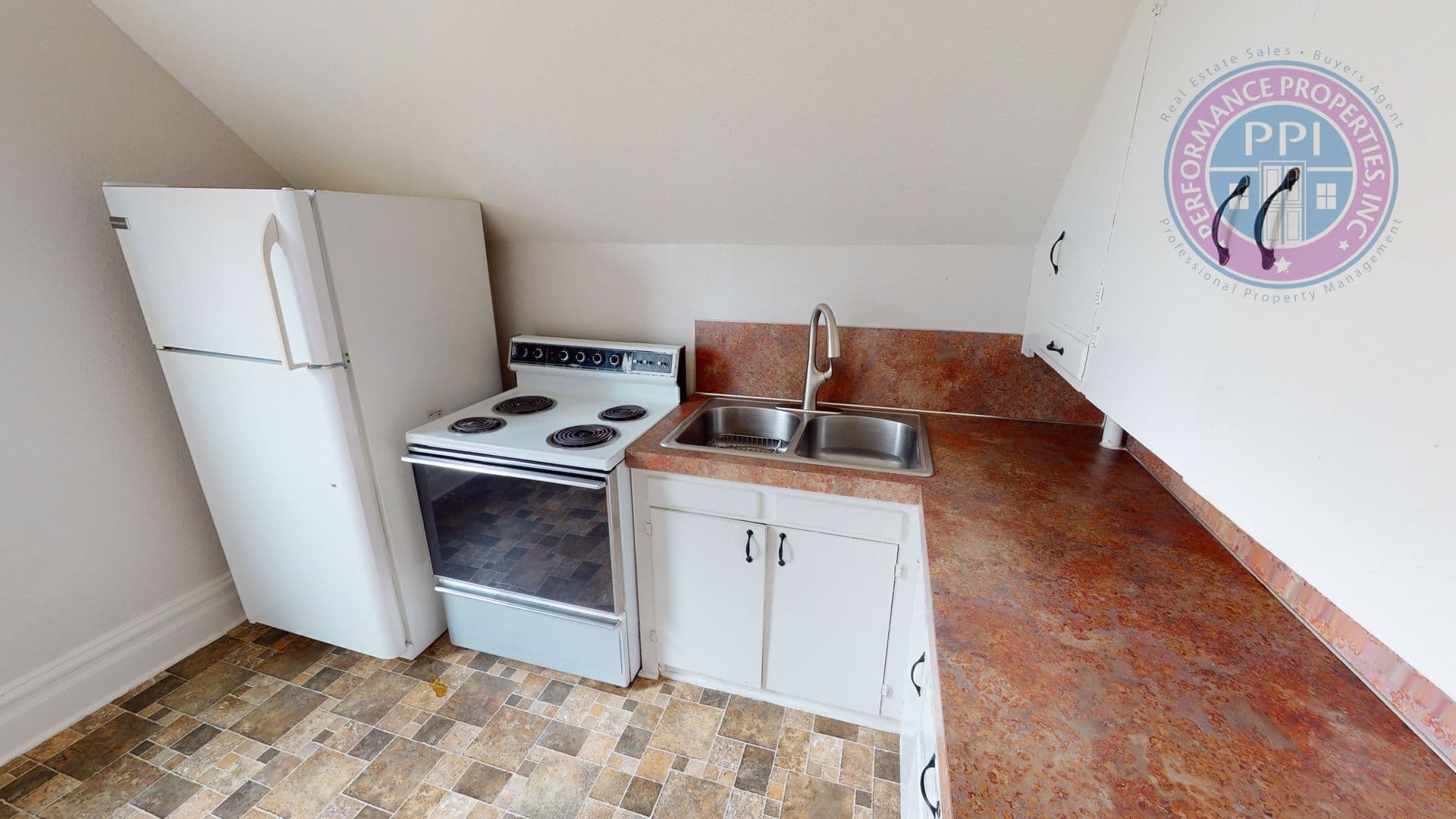 Portland Apartment: 149 SE 30th Place Upper/Lower