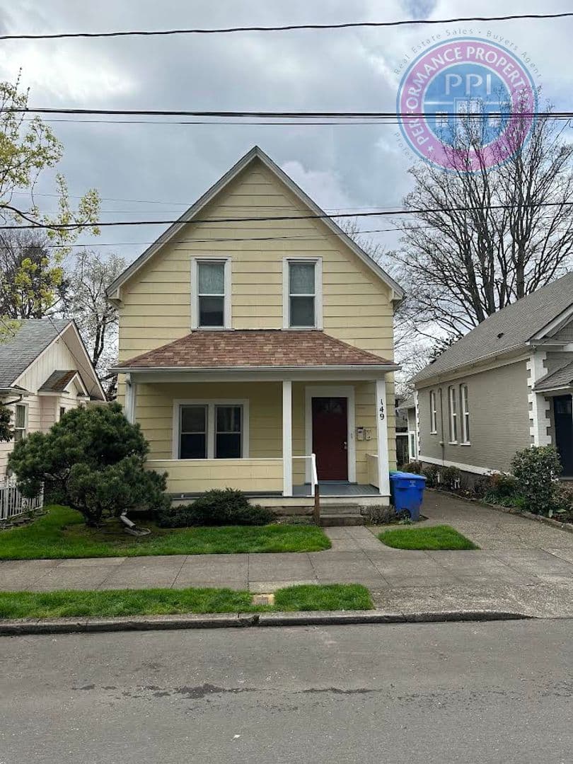 Portland Apartment: 149 SE 30th Place Upper/Lower