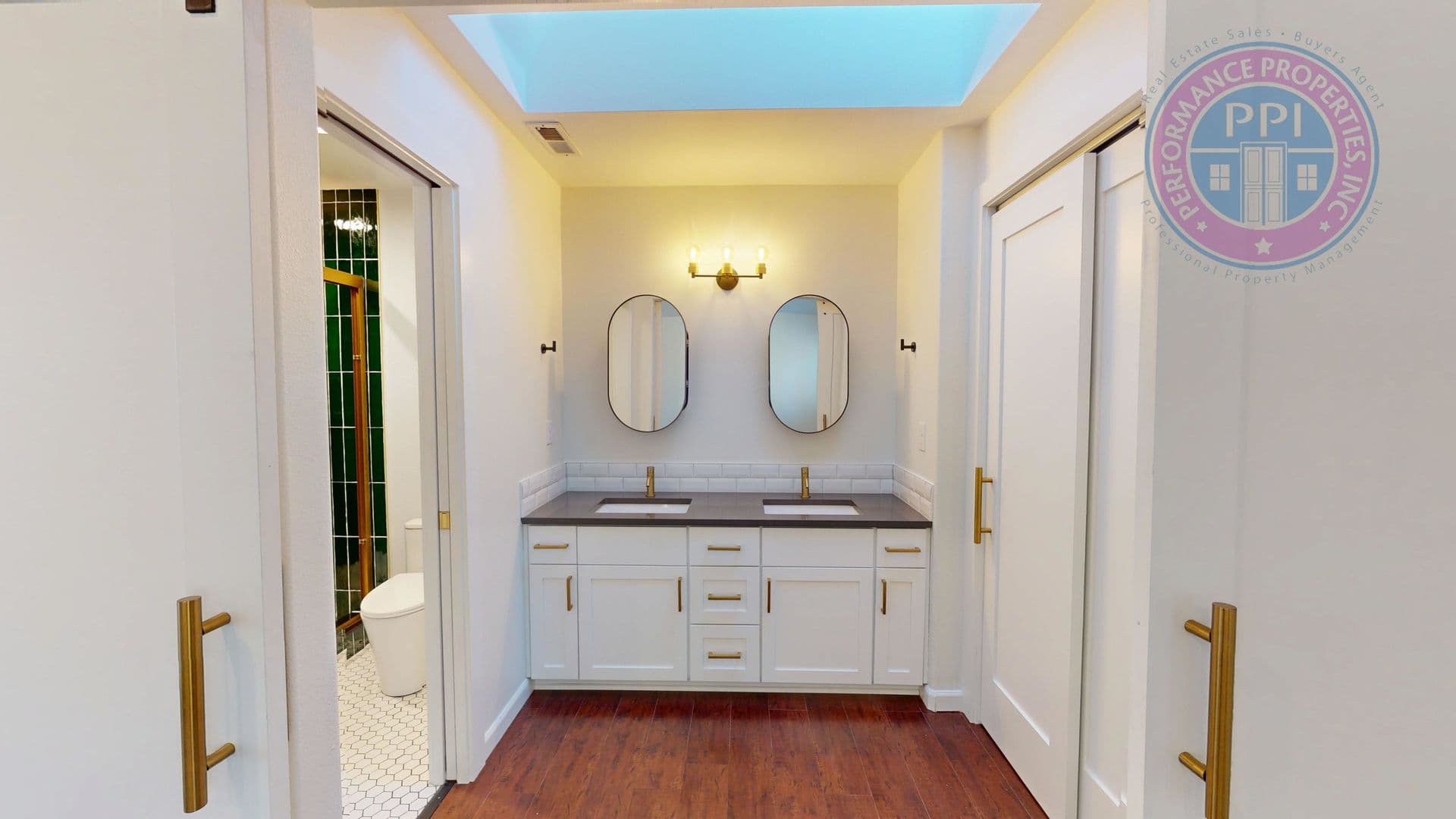 Tigard House: 14580 SW Grandview Lane