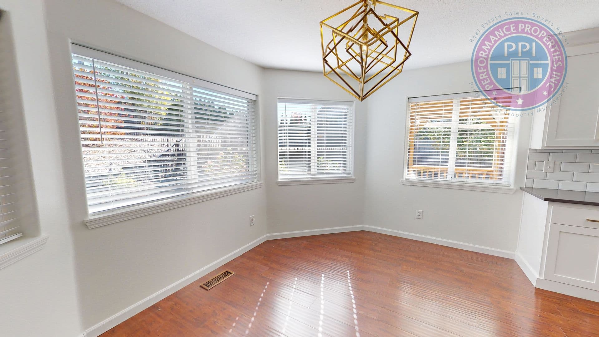Tigard House: 14580 SW Grandview Lane