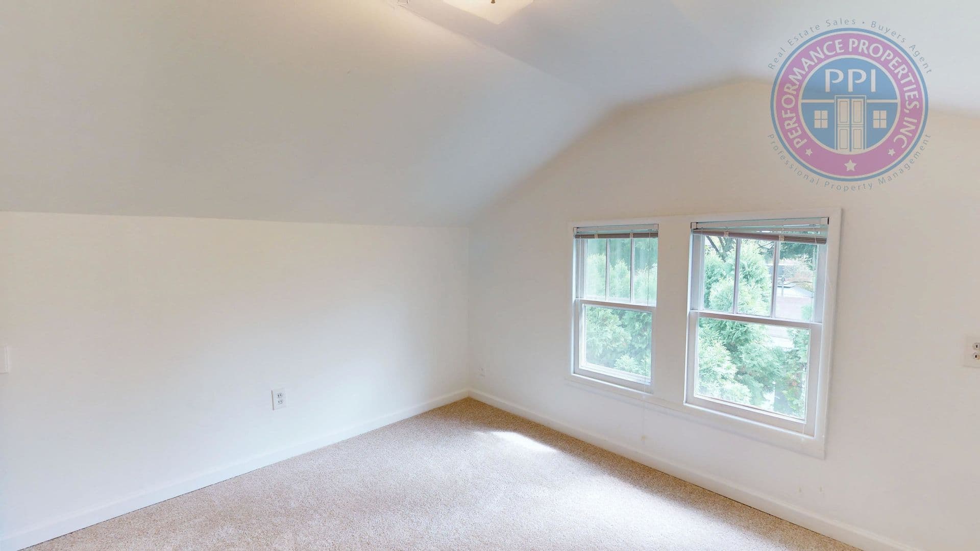 Lake Oswego House: 43 Ladd Street