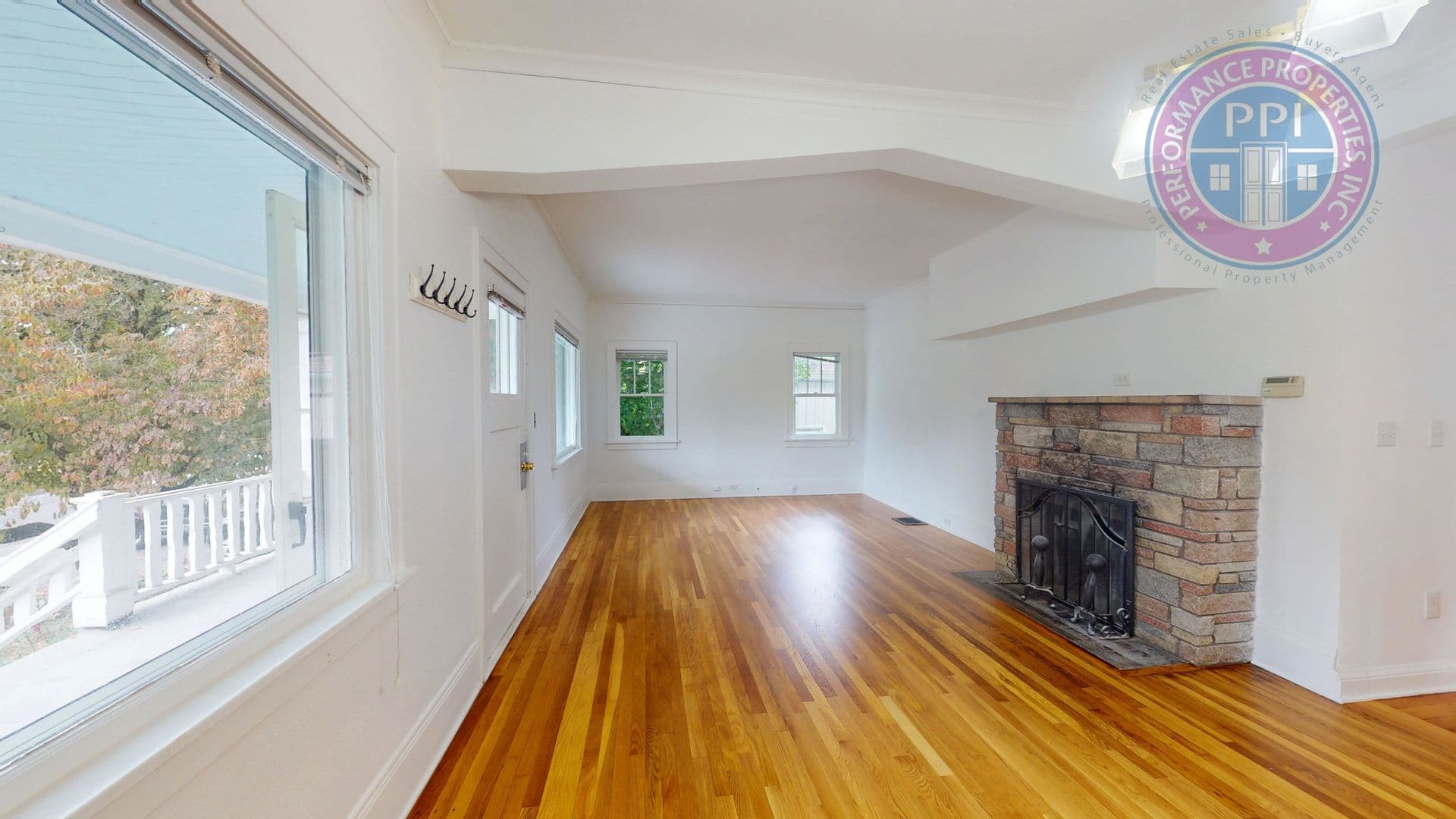 Lake Oswego House: 43 Ladd Street