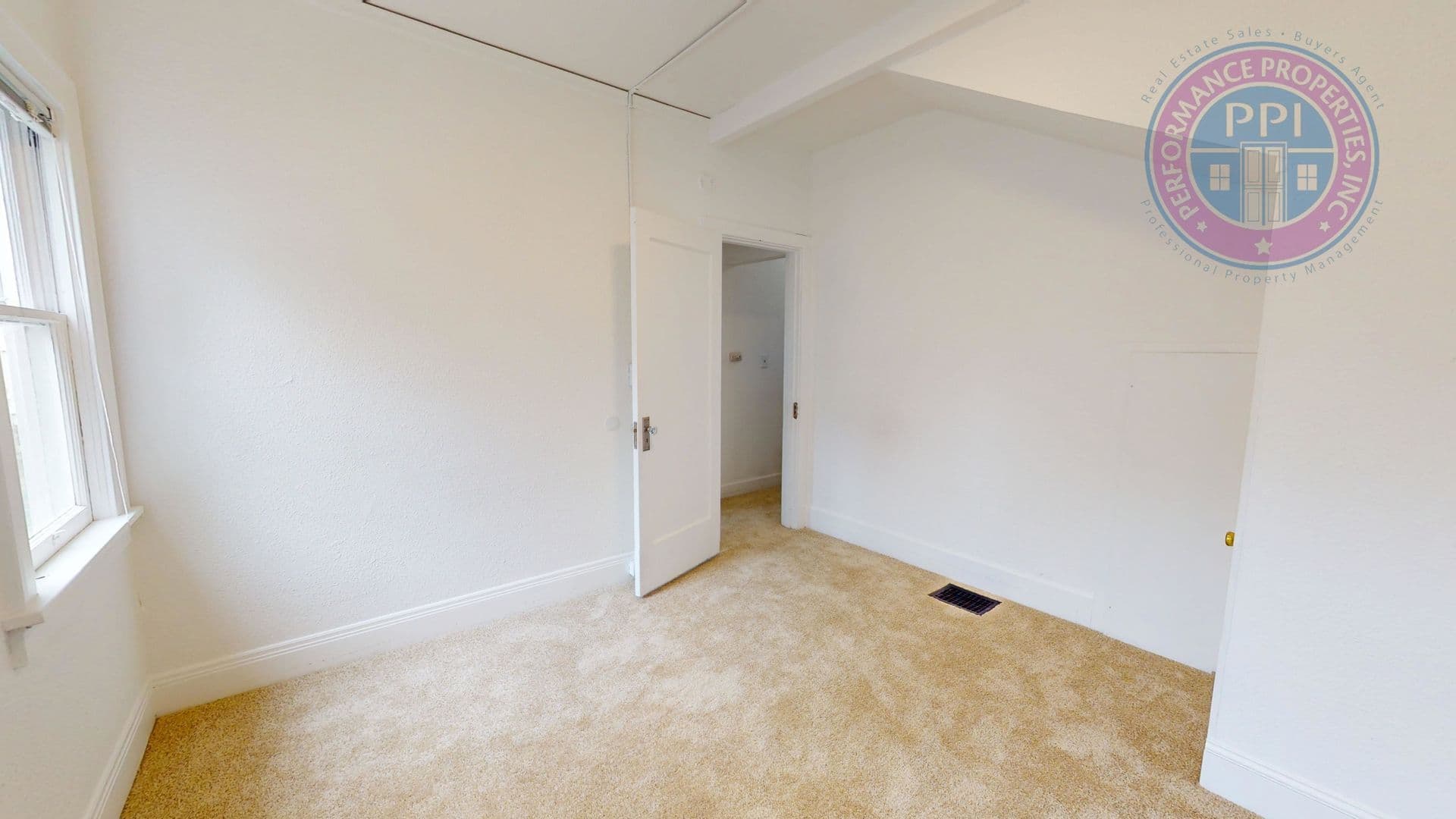 Lake Oswego House: 43 Ladd Street