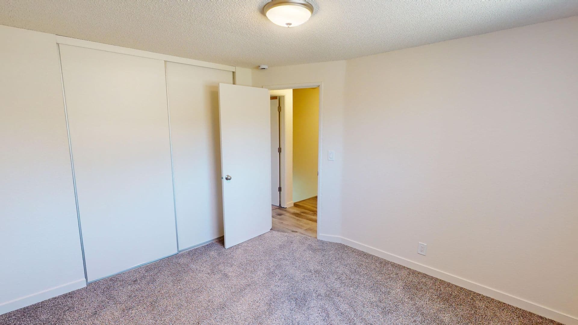 West Linn Apartment: 3595 Cedaroak Drive #1-16