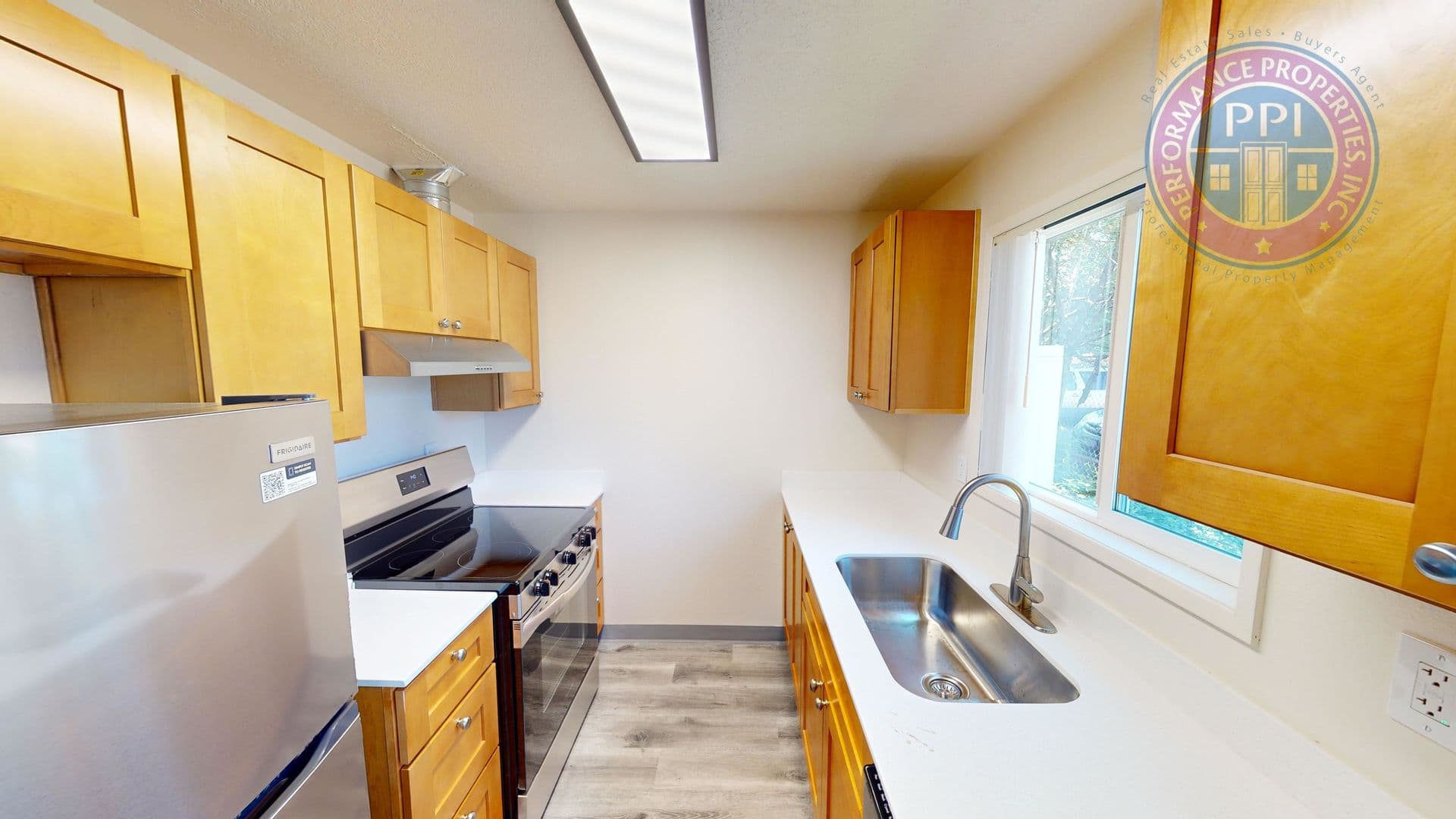 West Linn Apartment: 3595 Cedaroak Drive #1-16