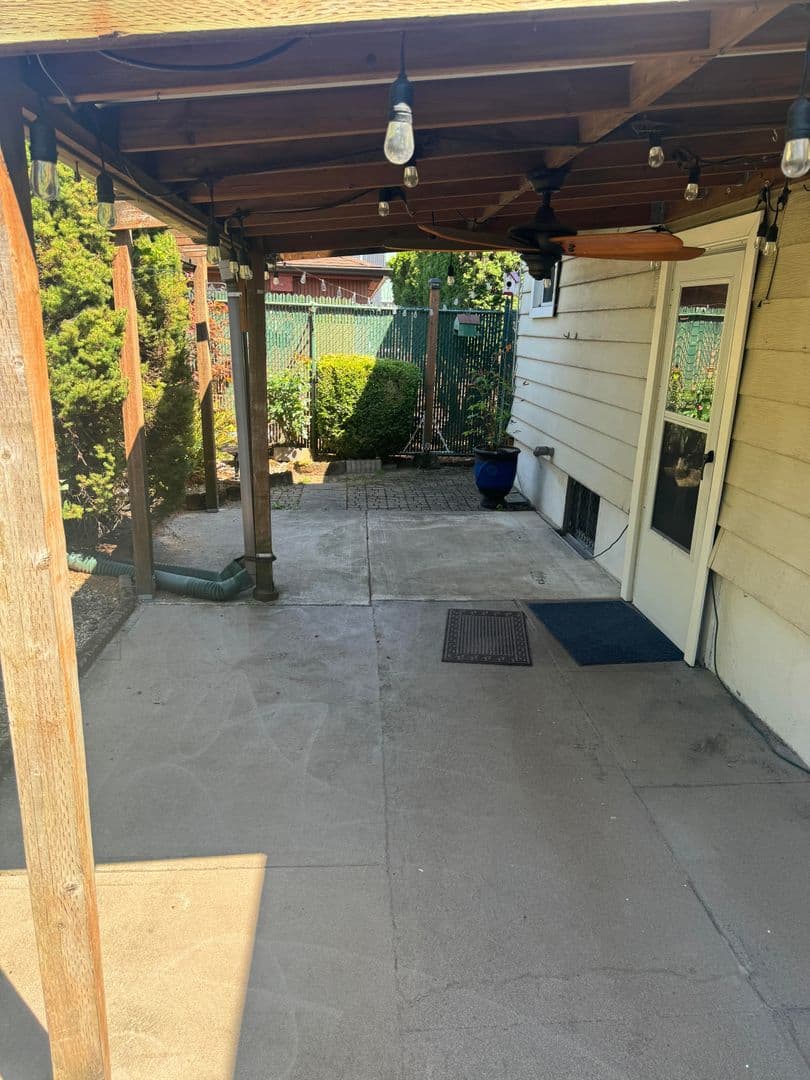 Portland House: 2031 N Killingsworth Street