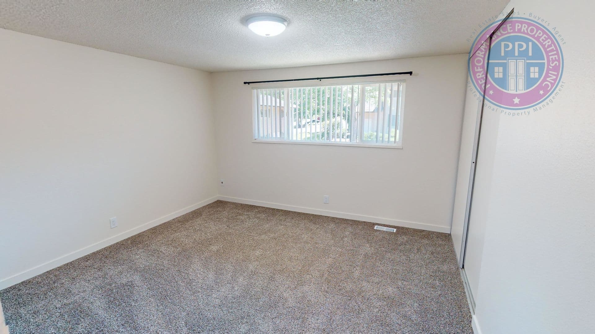 West Linn Apartment: 3595 Cedaroak Drive #1-16