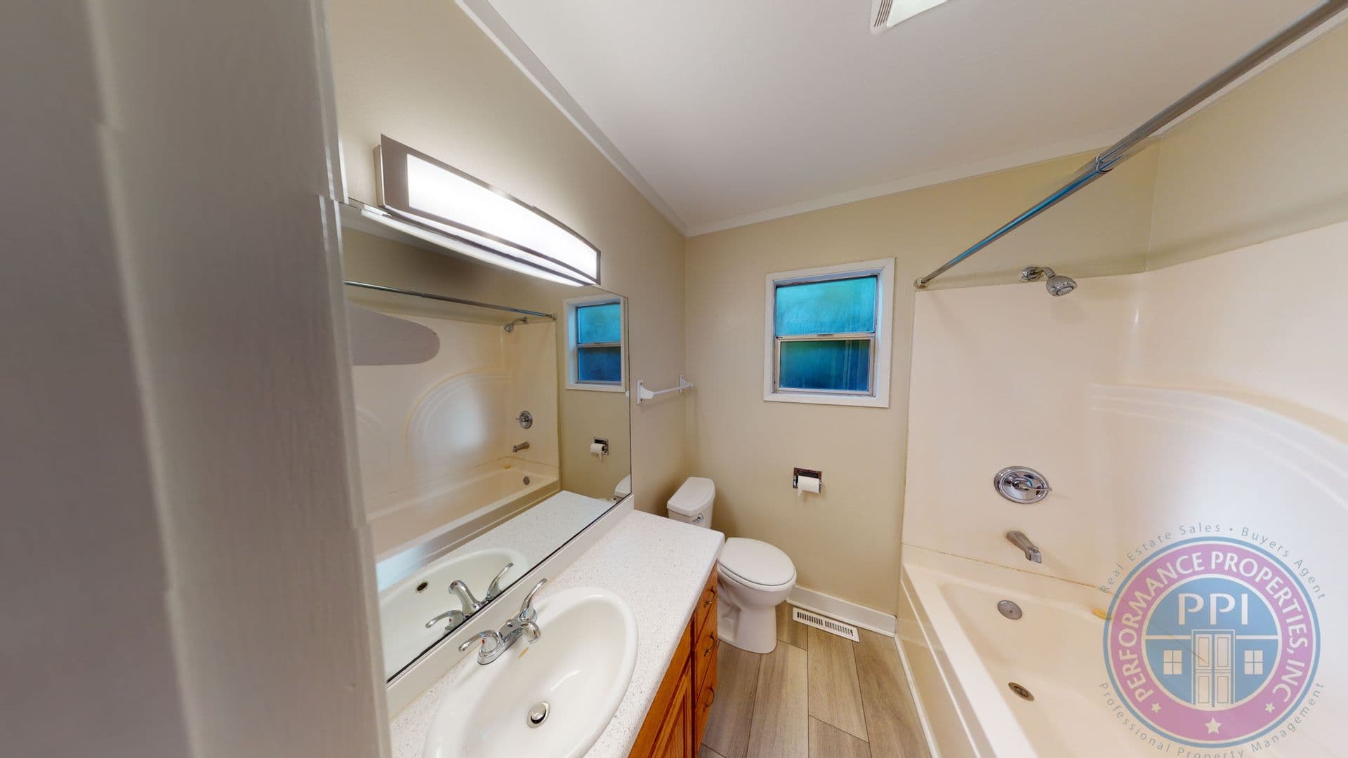 Lake Oswego House: 31 Ladd Street