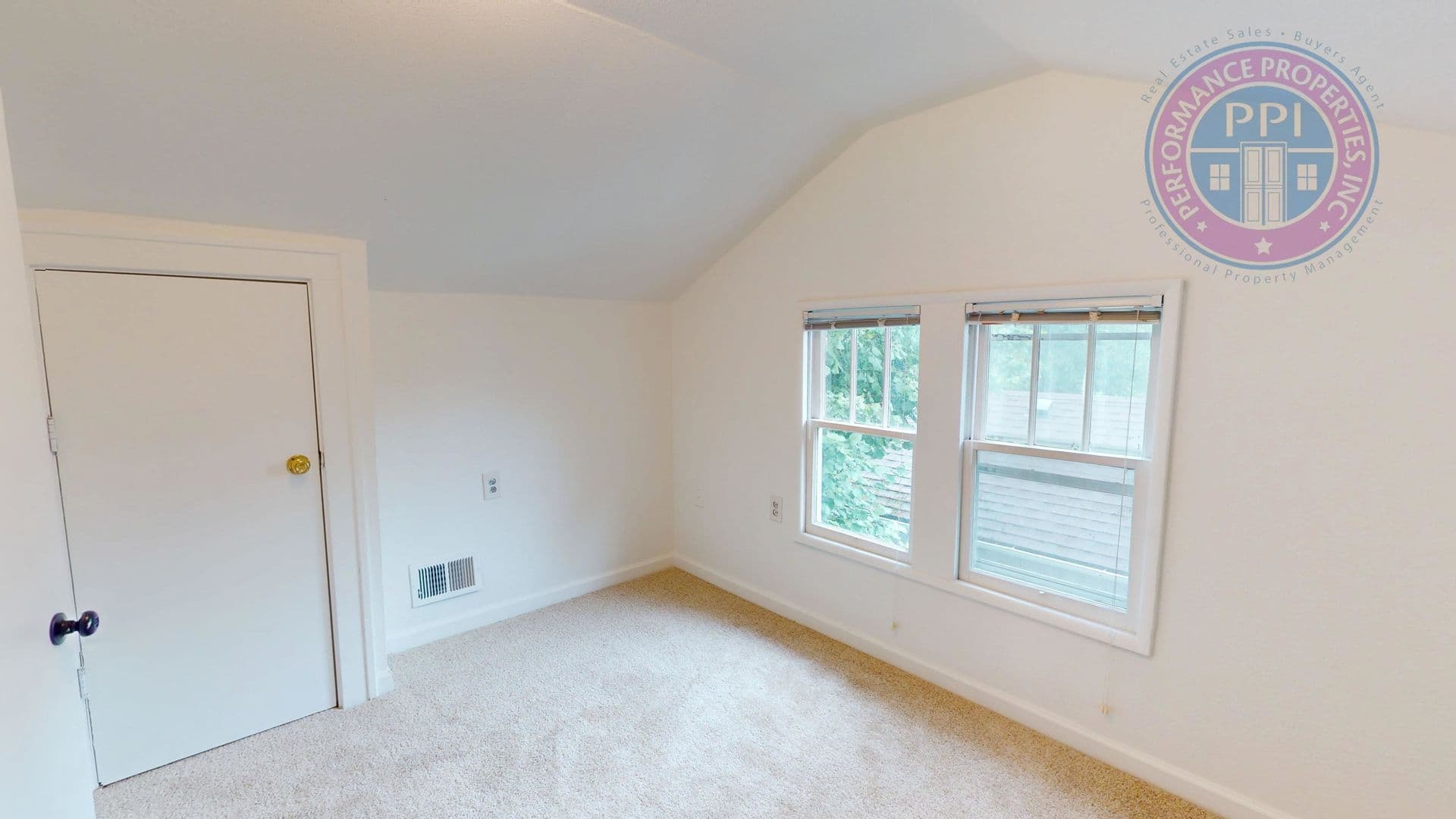 Lake Oswego House: 43 Ladd Street