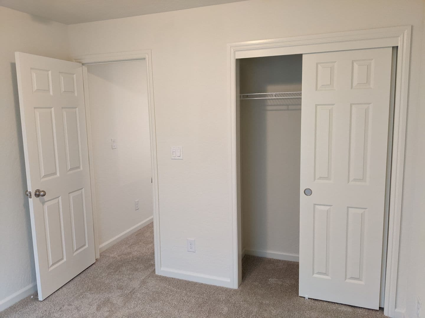Fresno House: 6433 E. Malbec Drive