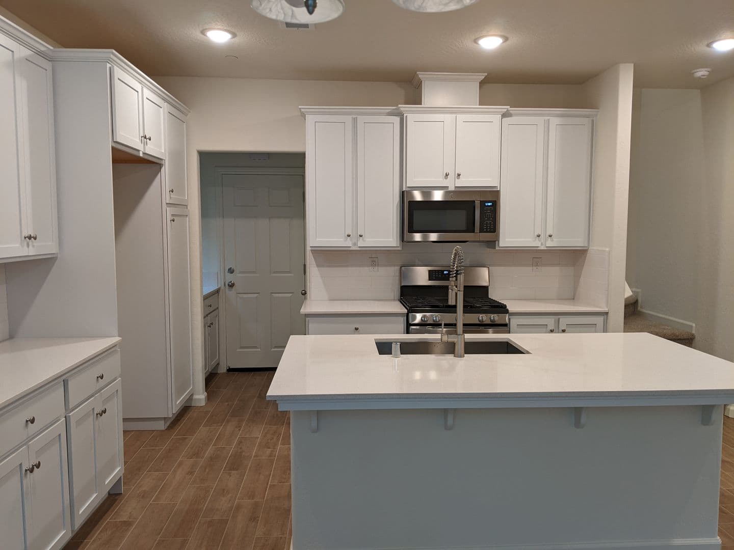 Fresno House: 6433 E. Malbec Drive