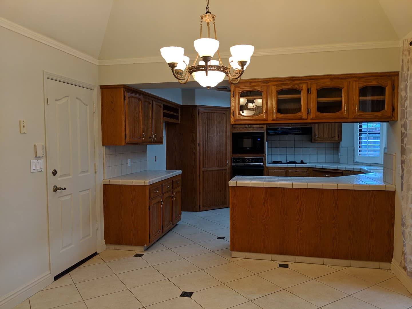 Fresno House: 823 E. Portland Ave.