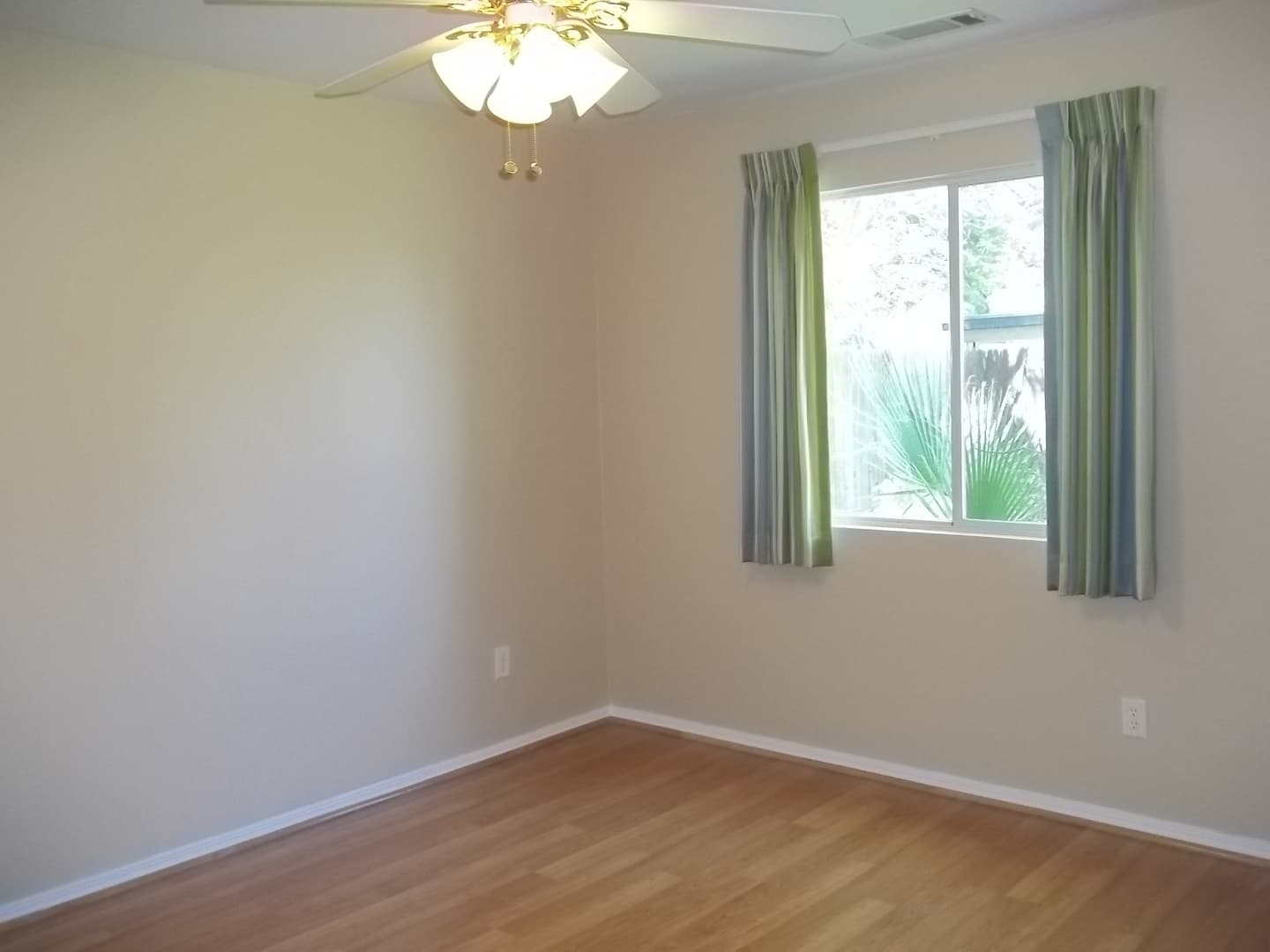 Fresno House: 6339 N. Delbert Avenue