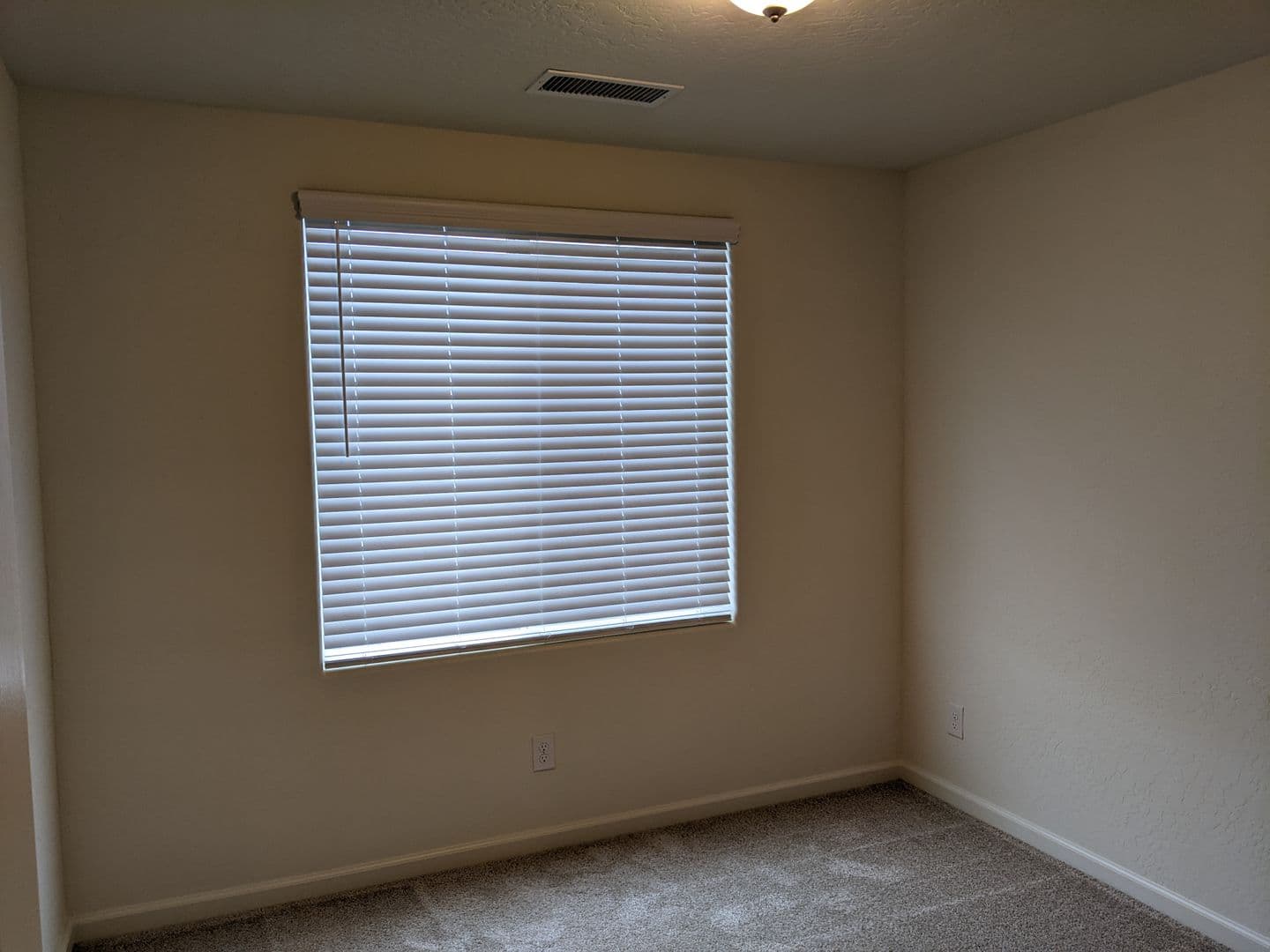 Fresno House: 6433 E. Malbec Drive