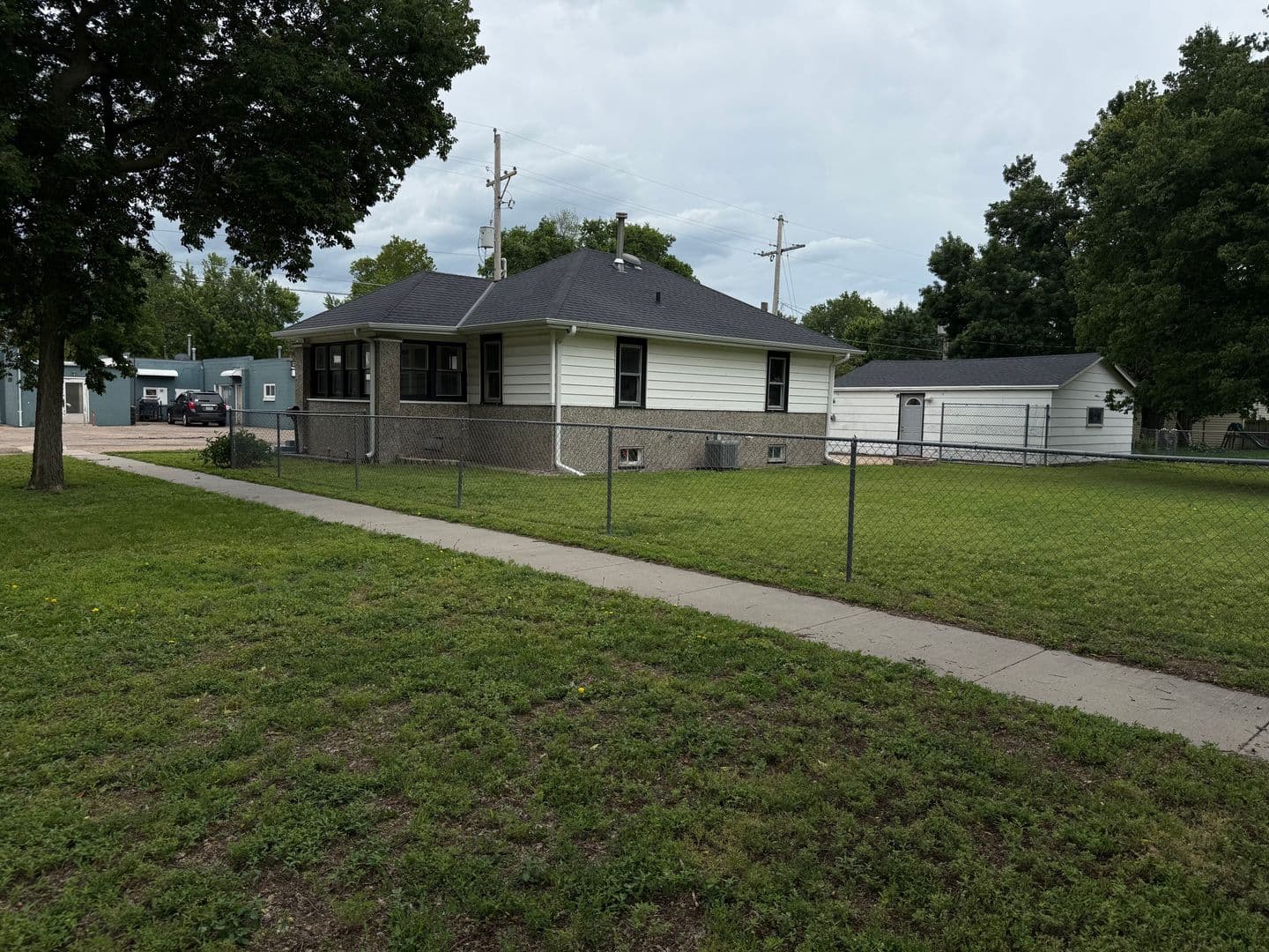 Grand Island House: 1514 N Wheeler