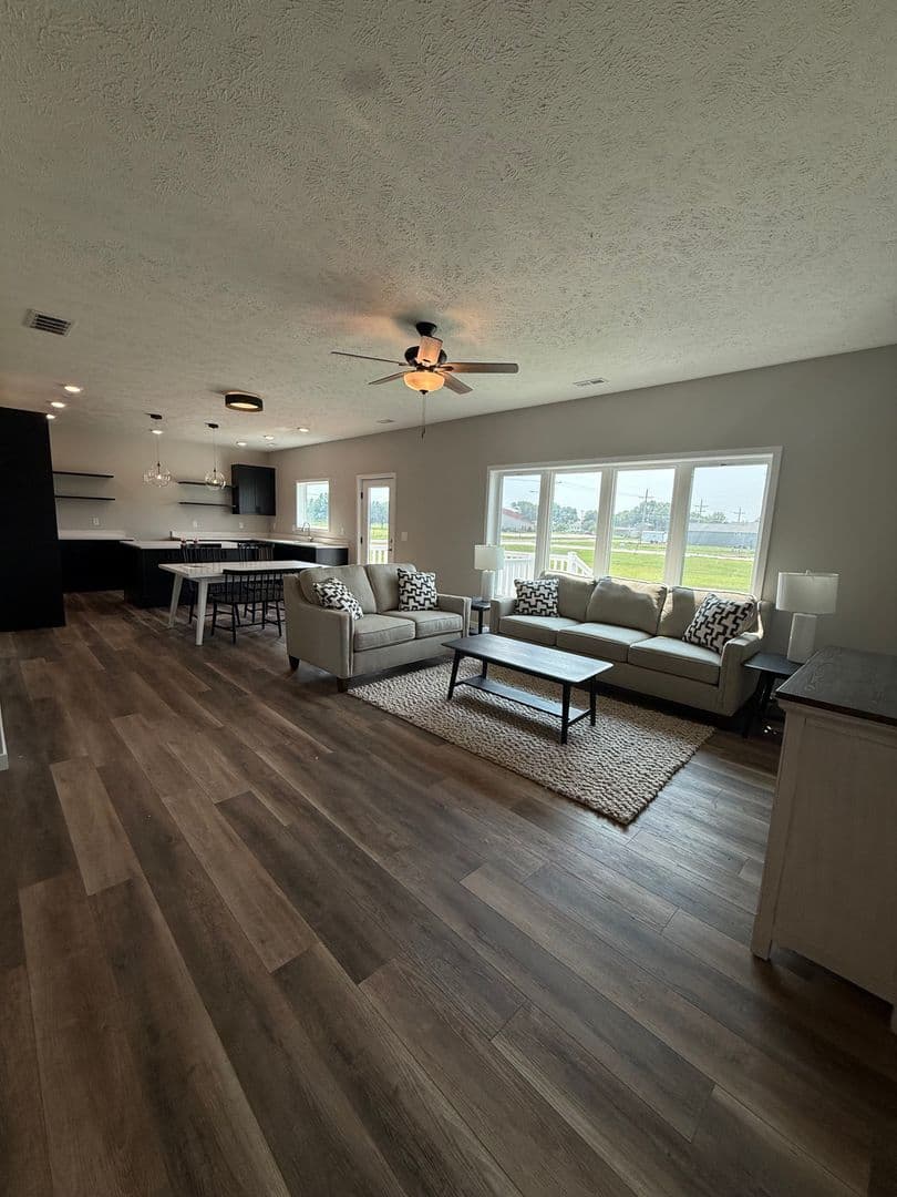 Grand Island House: 4209 Wilder Ave