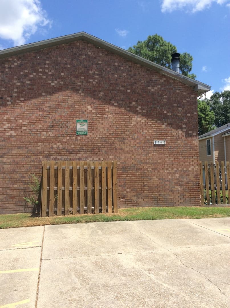 BATON ROUGE Apartment: 8747 GRANITE DR