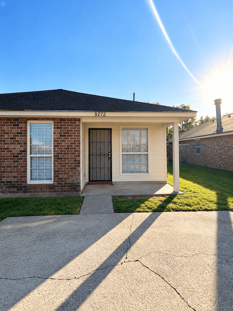 Baton Rouge Apartment: 8272-74 Keel Ave