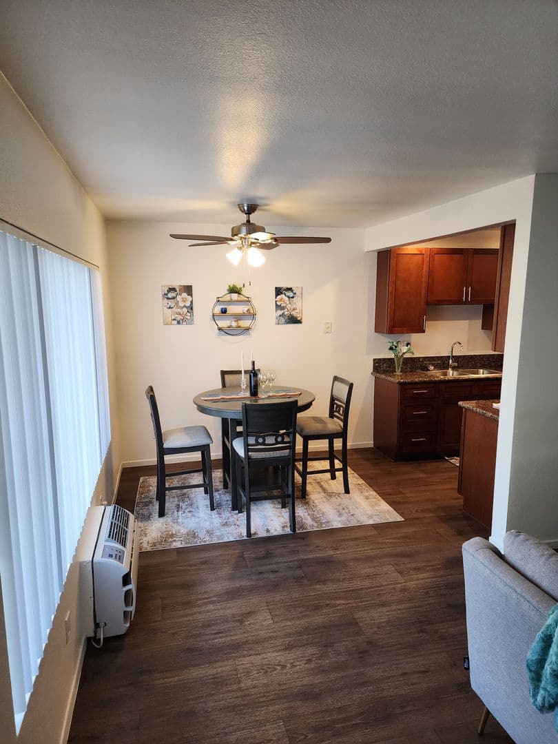 El Cajon Apartment: 1110-1140 Petree Street