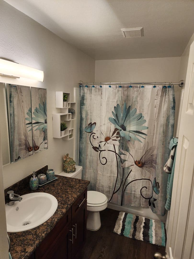 El Cajon Apartment: 1110-1140 Petree Street